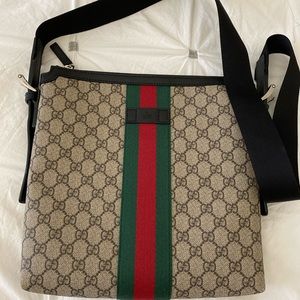 GUCCI Web GG Supreme messenger bag